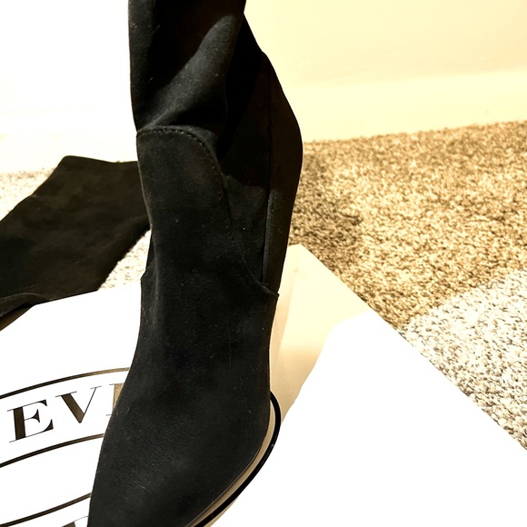 Steve Madden suede over the knee boots. Size 7.5 worn once - Picture 2 of 2